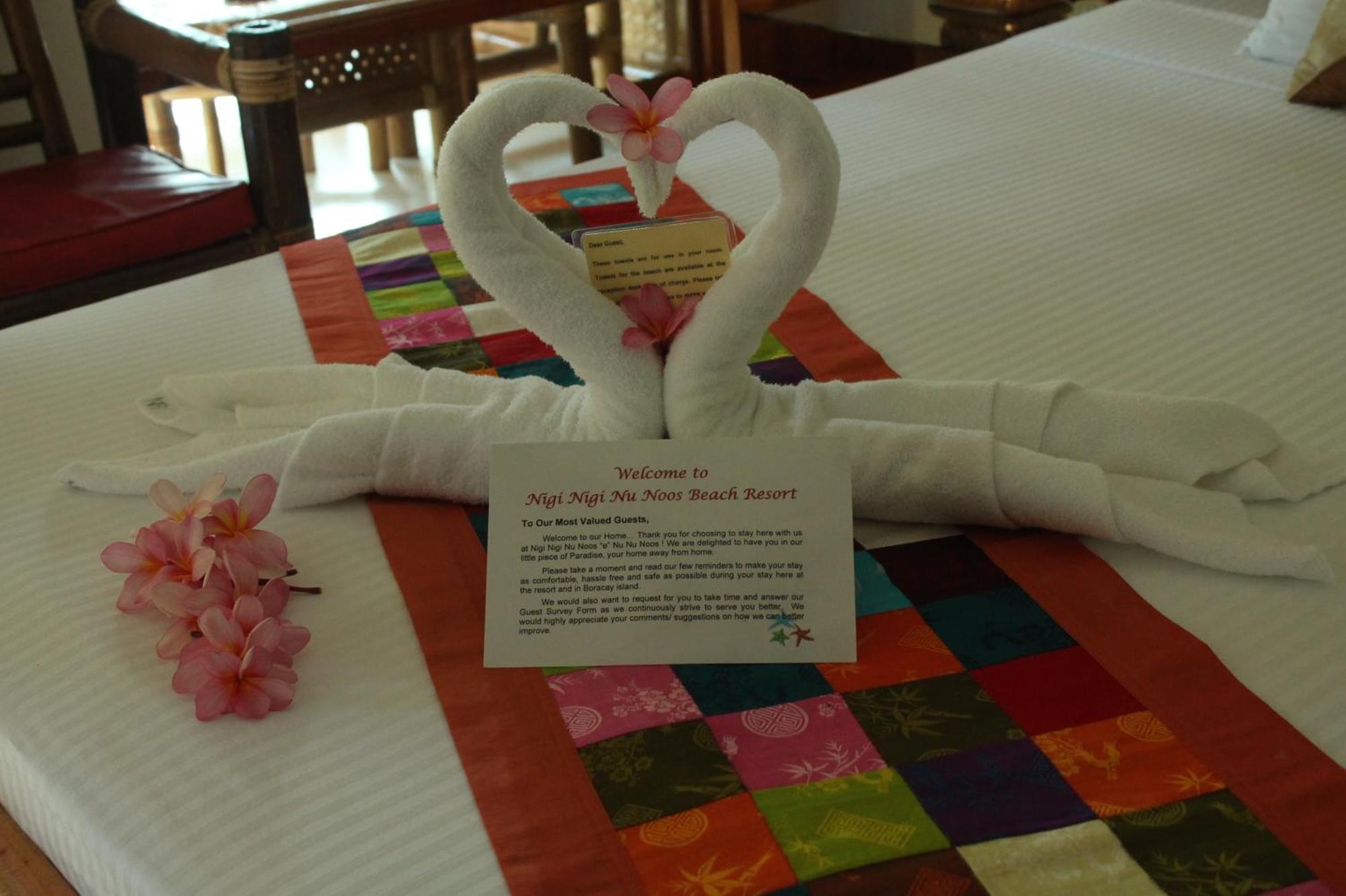 Nigi Nigi Nu Noos 'E' Nu Nu Noos Hotel Balabag  ห้อง รูปภาพ