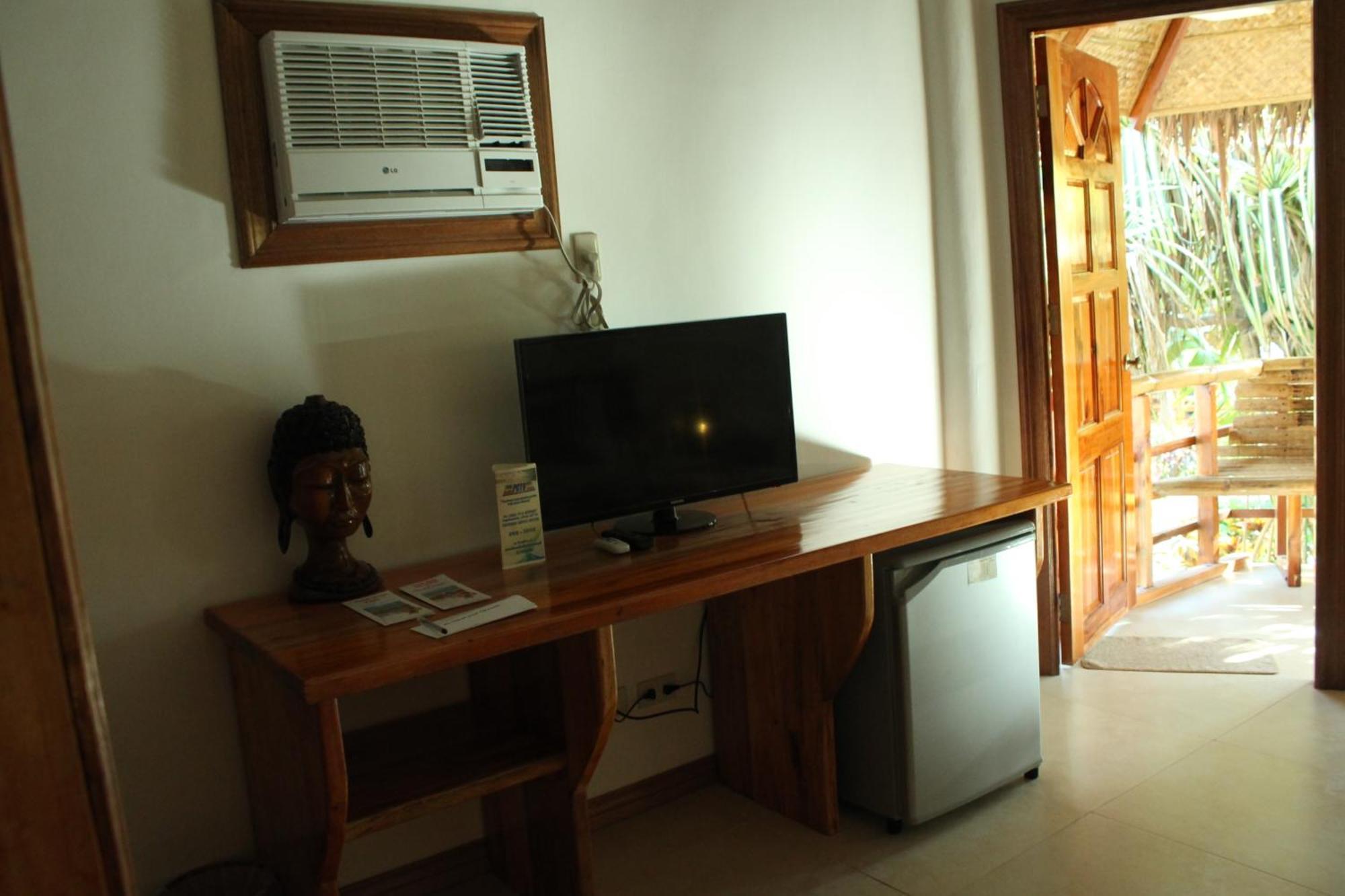 Nigi Nigi Nu Noos 'E' Nu Nu Noos Hotel Balabag  ห้อง รูปภาพ